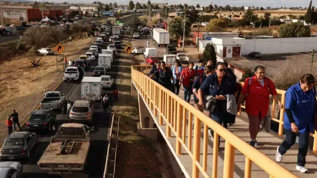 Carreteras bloqueadas hoy. Foto: cuartoscuro