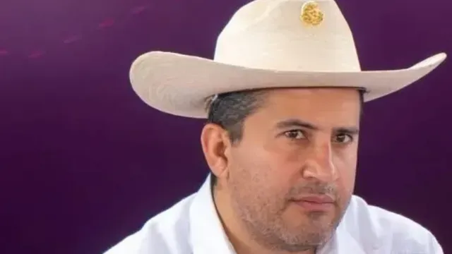 Carlos Manzo, alcalde de Uruapan asesinado. Foto FB: CarlosAlbManzo