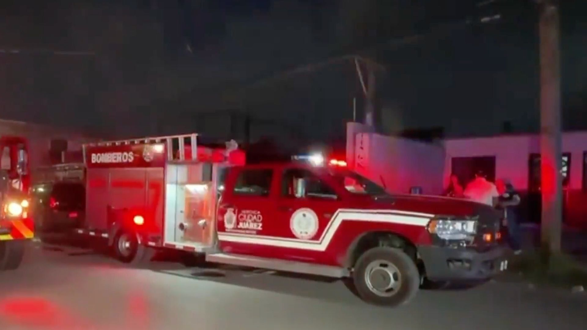 Incendio Consume Cochera y una Limusina en la Colonia Partido Romero de ...