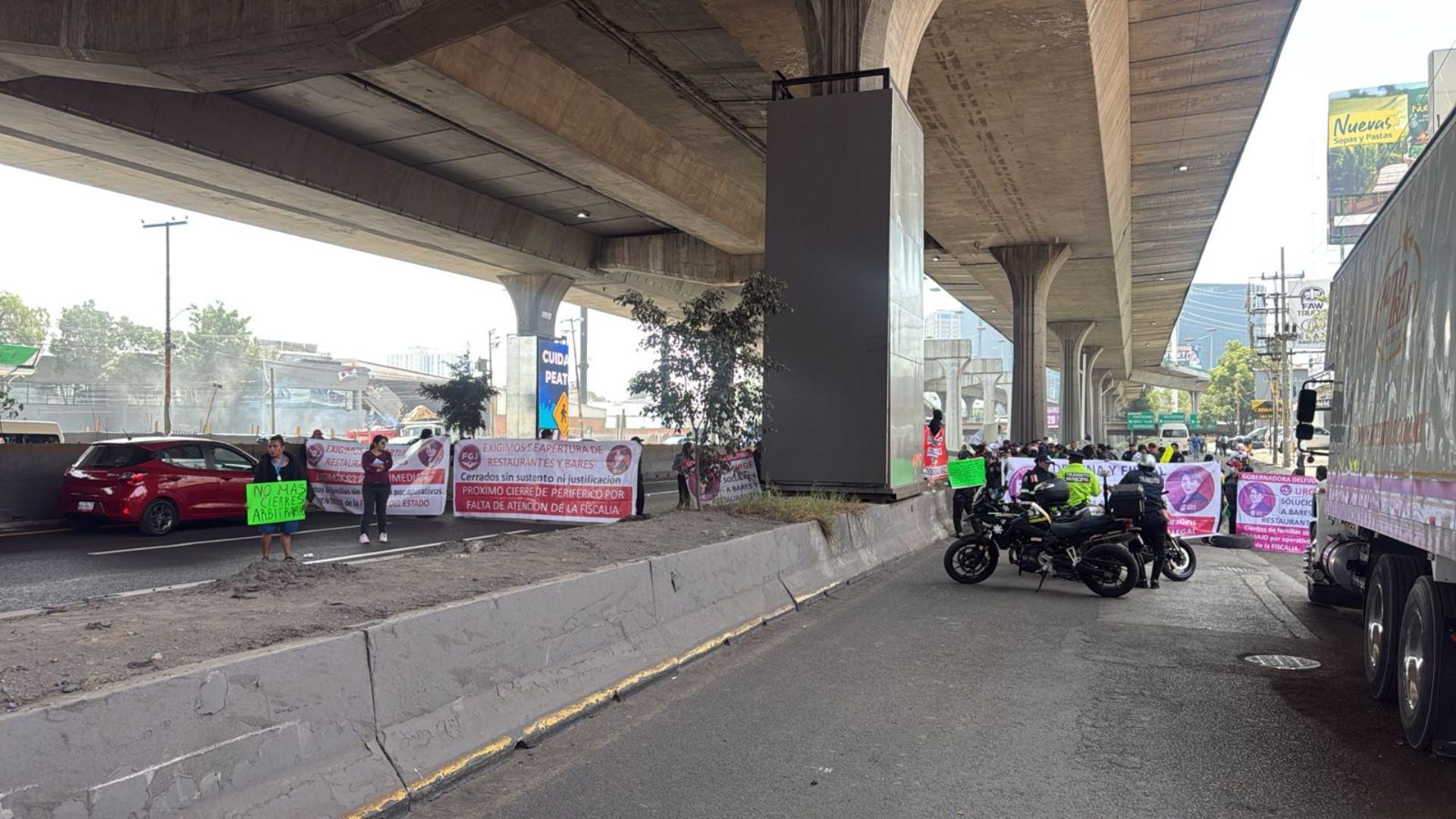 Cierre en Periférico Norte por manifestantes