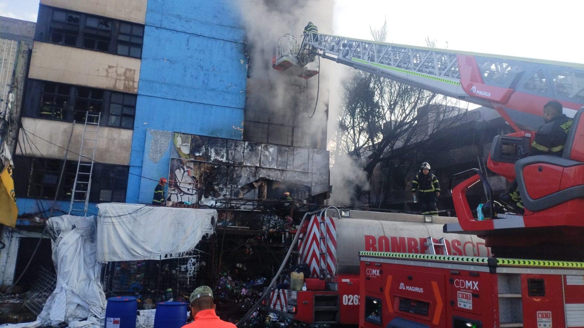Labores por el incendio en zona de La Merced