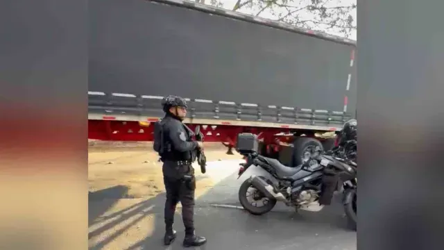 Policía de Guadalajara asegura autobuses