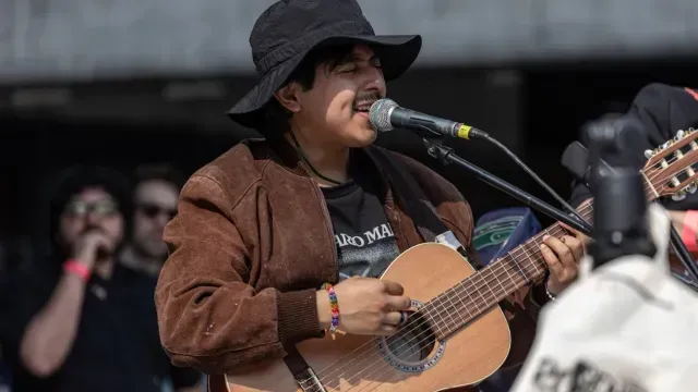Macario Martínez ha eclipsado a México con su tema "sueña lindo, corazón". Foto: N+