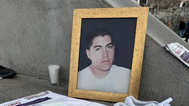 Integrantes de colectivos de búsqueda en Irapuato, Guanajuato, se unieron este sábado al Luto Nacional por Teuchitlán.