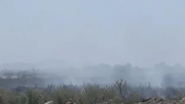 El AMG amaneció cubierto por una espesa capa grisácea y un fuerte olor a quemado