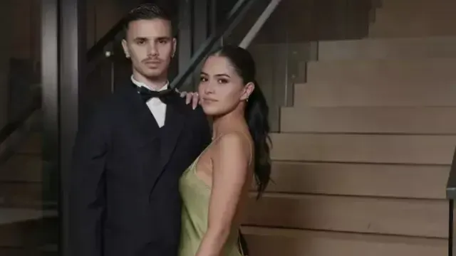 Romeo Beckham llevó a su novia,  la modelo Kim Turnbull, a la fiesta de cumpleaños de su papá, David Beckham.