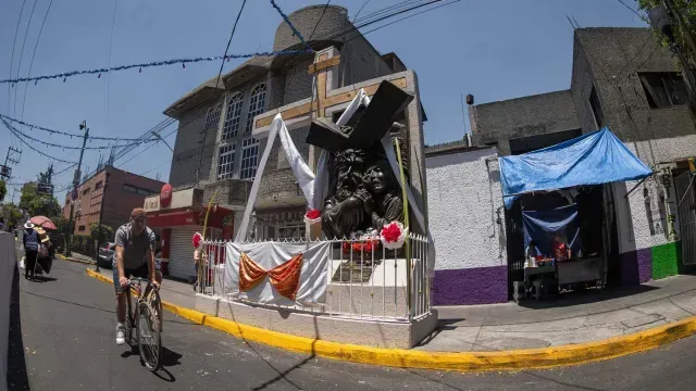 Segunda Caída del Viacrucis en Iztapalapa 2025. Foto: N+