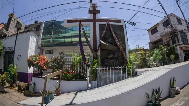 Tercera Caída del Viacrucis en Iztapalapa 2025. Foto: N+