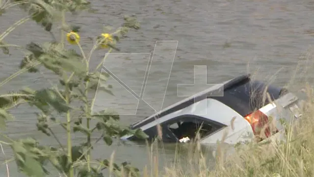 Mujer Cae con su Camioneta al Canal Rodhe en Reynosa