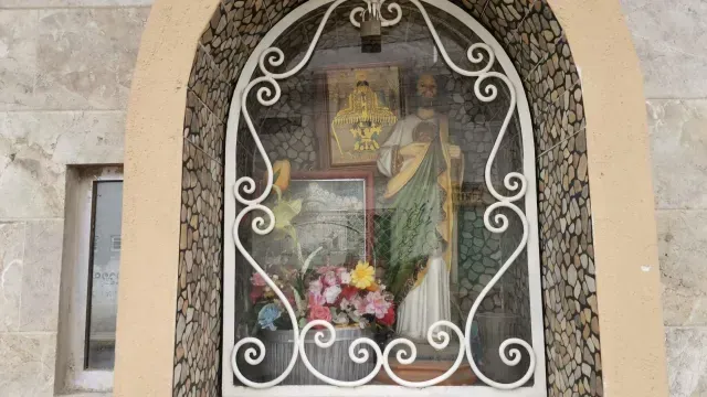 Mujer se persignó en este altar por última vez antes de morir atropellada. Foto: N+