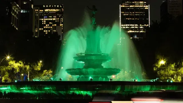 Diana Cazadora se ilumina de verde. Foto: N+