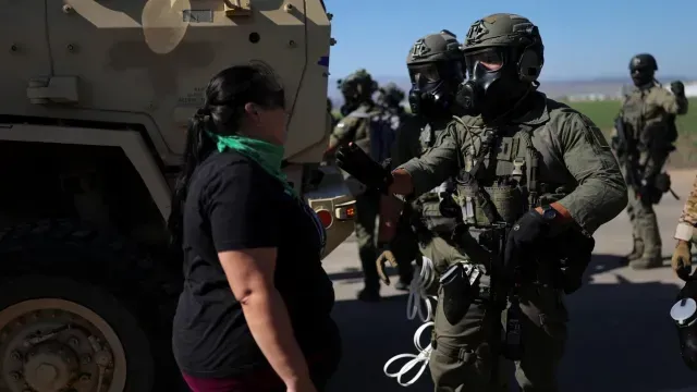 Redadas contra migrantes en campos agrícolas en Ventura, California. Foto: Reuters