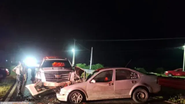 Accidente en carretera Amozoc-Teziutlan deja auto con severos daños. Foto: X @GN_Carreteras