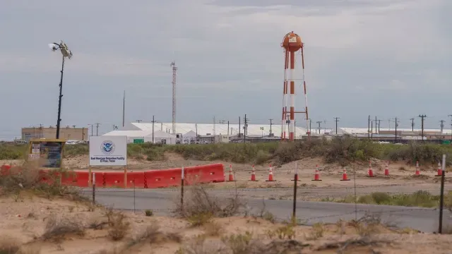 Camp East Montana, nuevo centro para migrantes en El Paso