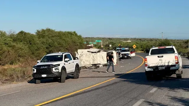 Accidente Tamaulipas: Volcadura Carretera Federal 180 Costera del Golfo Dos Lesionados