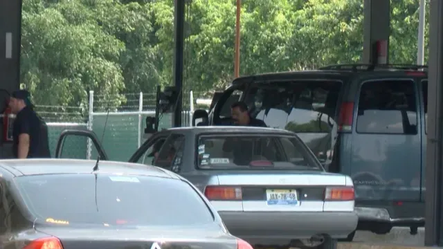 Es necesario hacer dos trámites previos antes de cambiar las placas. Foto: N+