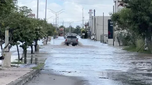 Avenida Mexicali de Matamoros Inundada por Fuertes Lluvias