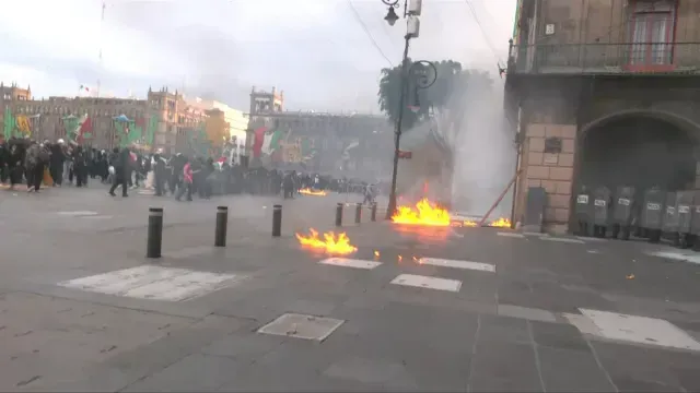 Destrozos durante marcha del 68 en CDMX.