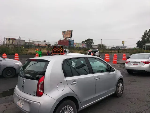 Cierran Carriles Centrales en Avenida Central