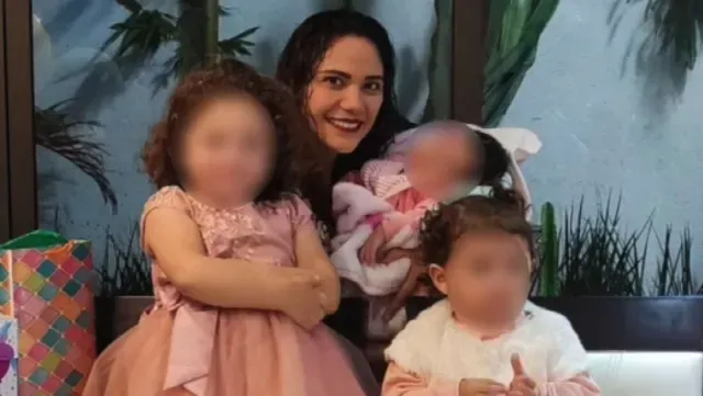 La única foto que tenía la mamá con sus niñas antes de la separación. Foto: Ana Karen Rodríguez