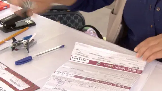 La entrega se realiza por orden alfabético. Foto: N+
