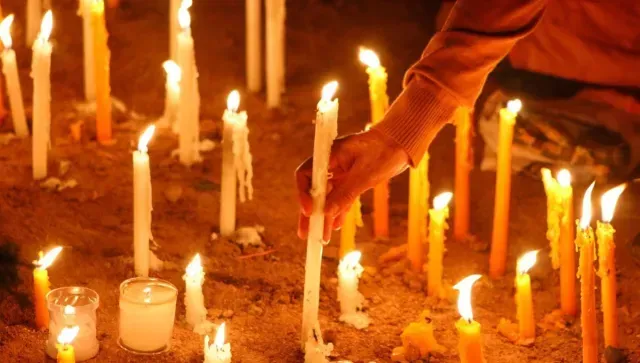¿Qué significan las velas en el altar de Día de Muertos?, Conoce. Foto: Cuartoscuro.