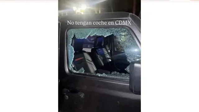 Así quedó la camioneta del actor Patricio José tras el cristalazo que sufrió.