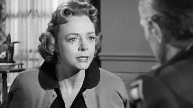 June Lockhart en La caída de los héroes de Karl Malden.