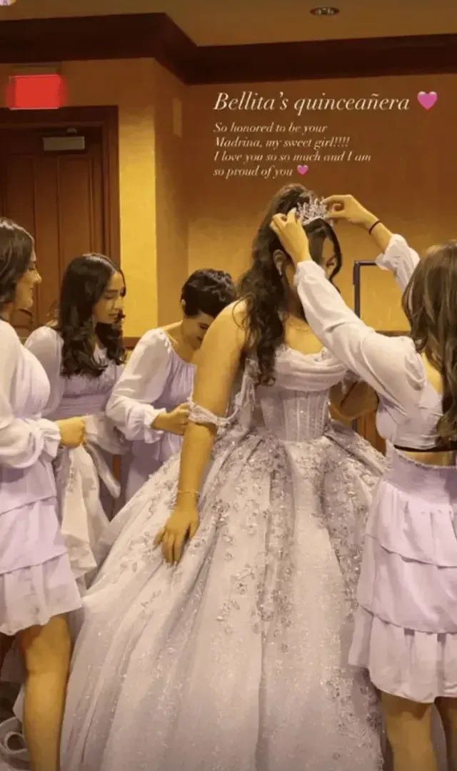 Bella Hadid Madrina Quinceañera