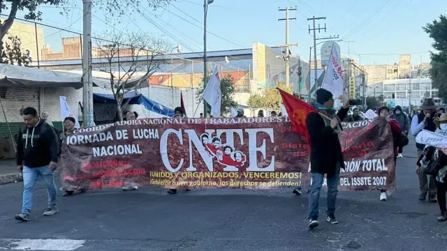 Marcha de maestros de la CNTE en Ciudad de México. Foto: N+