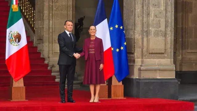 ceremonia de bienvenida a Emmanuel Macron en palacio nacional