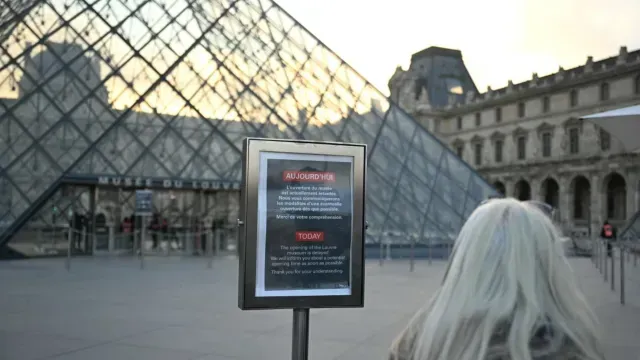 El Louvre Cierra Por Convocatoria a Huelga de Personal del Museo