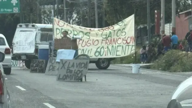 Bloqueo por desalojo de Refugio San Franciscano.