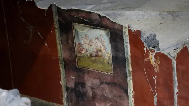 Fresco en una antigua construcción de Pompeya sepultada por el Vesubio