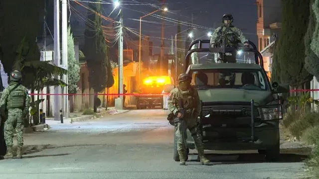Policía Municipal y Ejército Mexicano resguardaron la calle Querétaro. Foto: N+