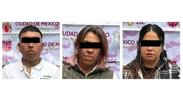 Presuntos extorsionadores detenidos en el paradero de Indios Verdes, GAM. Foto: X @PabloVazC