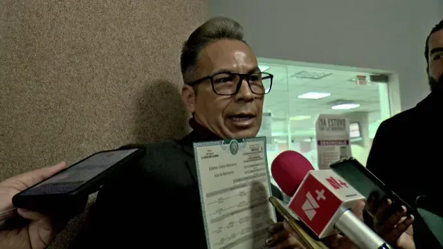 Moisés Barraza Ayala se convirtió en la primera persona en Sonora en obtener un acta de nacimiento de género no binario. Foto: N+