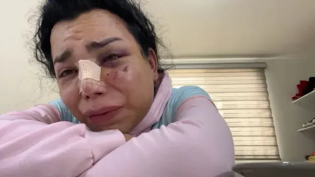 Paola Suárez durante transmisión en vivo