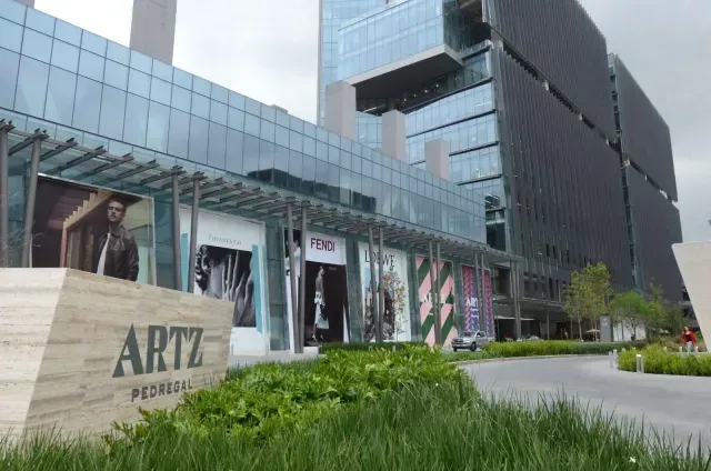 Plaza Artz Pedregal, conocida por sus tiendas de lujo