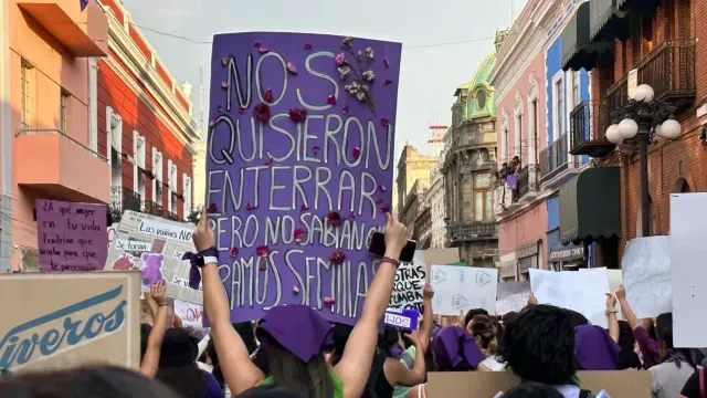 ''Nos quisieron enterrar, pero no sabían que éramos semillas''. Foto: Maggie Castillo | N+
