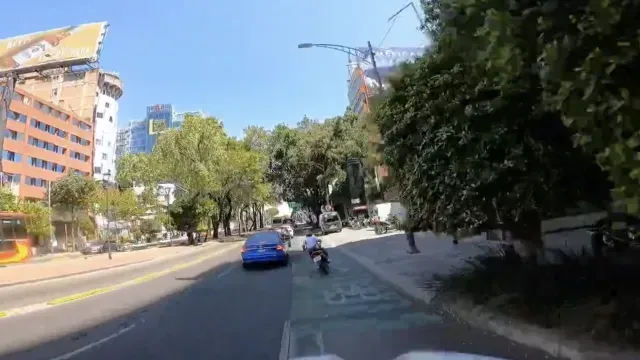 Motocicleta atropelló a niña en Insurgentes