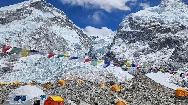 Campamento en las faldas del Everest