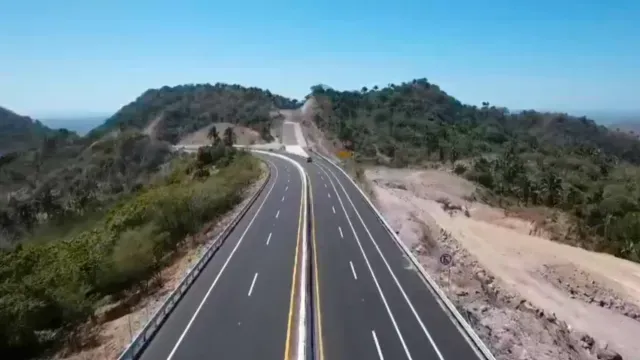 Abren nueva carretera hacia Compostela
