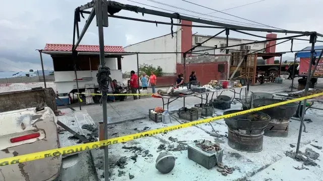 Explota-Puesto-de-Carnitas-en-Saltillo