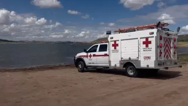 Helicóptero Cae a Presa Chihuahua; Dos Personas Resultaron Heridas