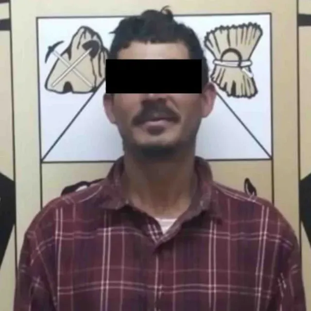 Hombre Amenaza con Quemar Viva a su Mamá para Quitarle su Casa