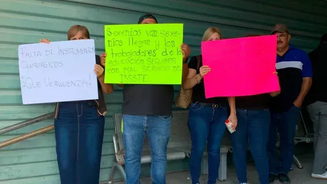 Falta de medicamentos e quirófano fueron algunas de las peticiones en la protesta. Foto: N+
