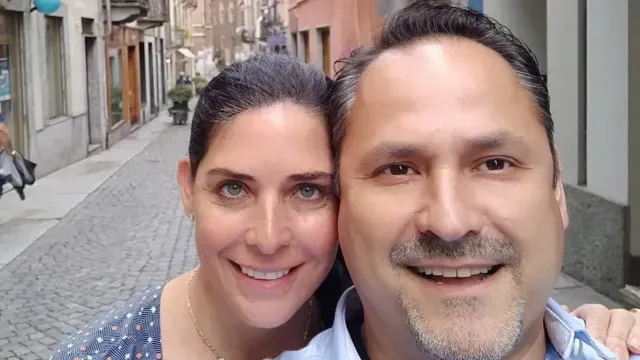 Zahie Téllez y su esposo Alberto Escobar