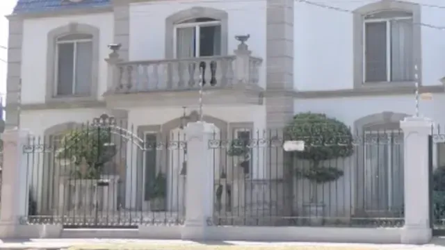 Cada año se debe de pagar el impuesto predial.