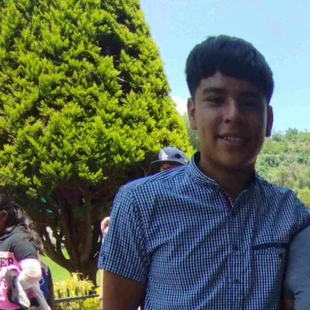 Estudiante es Hospitalizado Tras Caer de su Secundaria porque lo Mandaron a Poner Lona